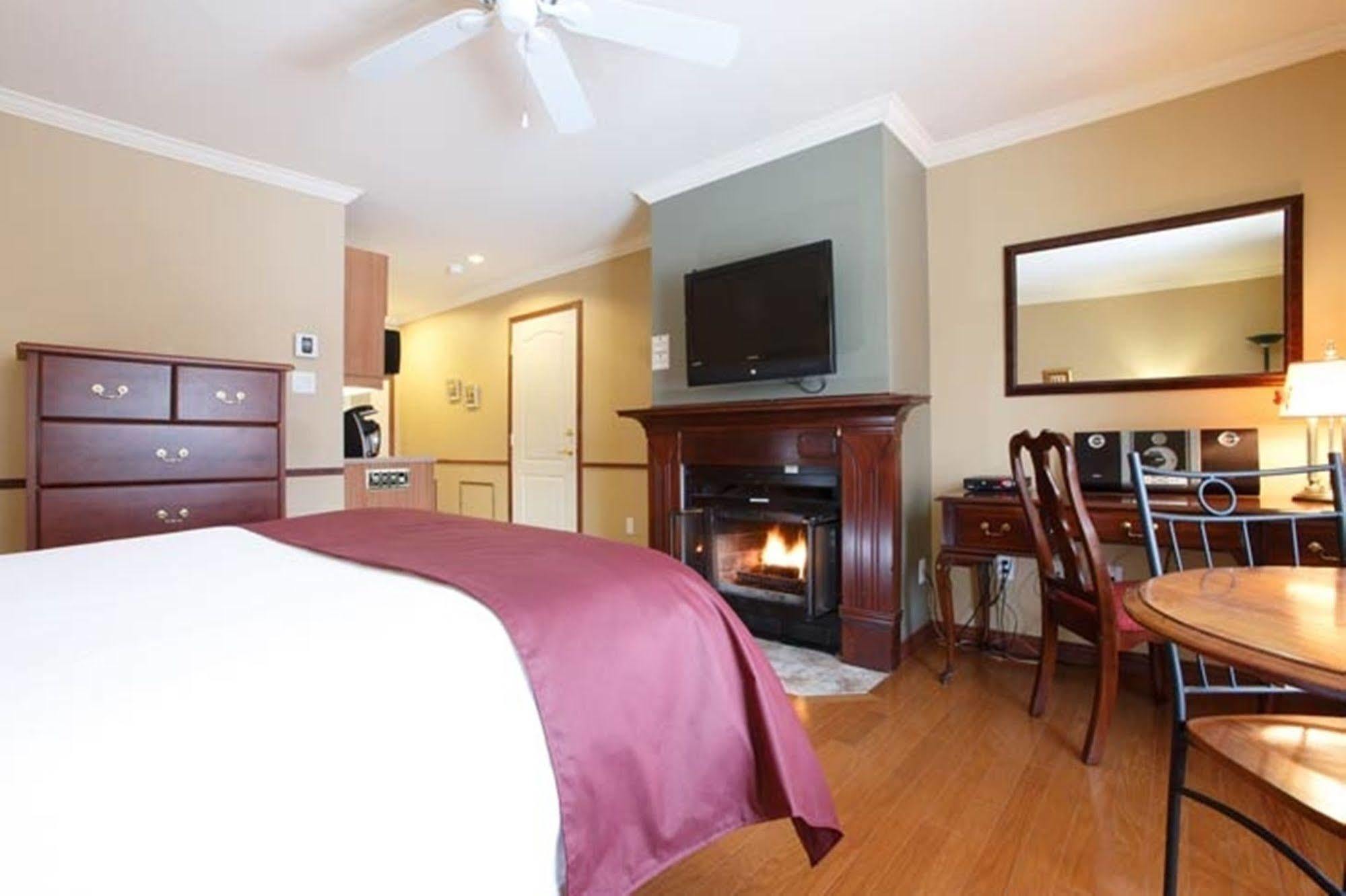 Отель Relais St-Denis Saint-Sauveur Экстерьер фото